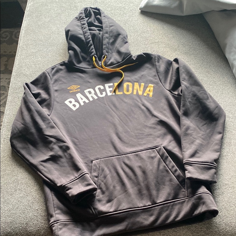 Barcelona Soccer Matte Black Fleece lined Hoodie Yellow Accents Men sz M